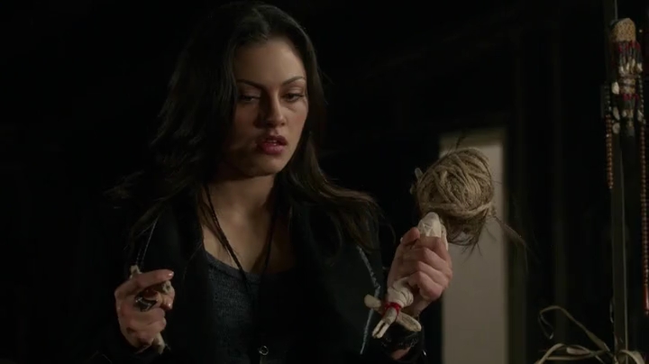 VampireDiariesWorld-dot-org_TheSecretCircle-S01E17-0919.jpg