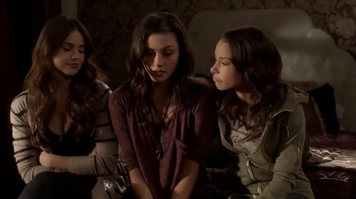 VampireDiariesWorld-dot-org_TheSecretCircle-S01E17-1069.jpg