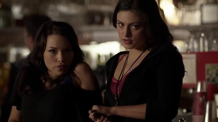 VampireDiariesWorld-dot-org_TheSecretCircle-S01E18-0400.jpg