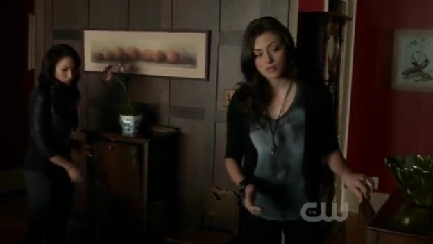 VampireDiariesWorld-dot-org_TheSecretCircle-S01E19-0071.jpg