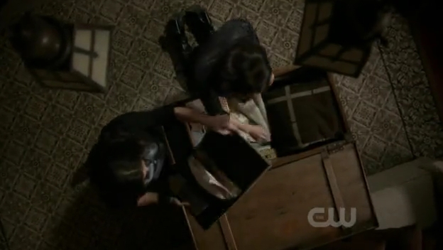 VampireDiariesWorld-dot-org_TheSecretCircle-S01E19-0081.jpg