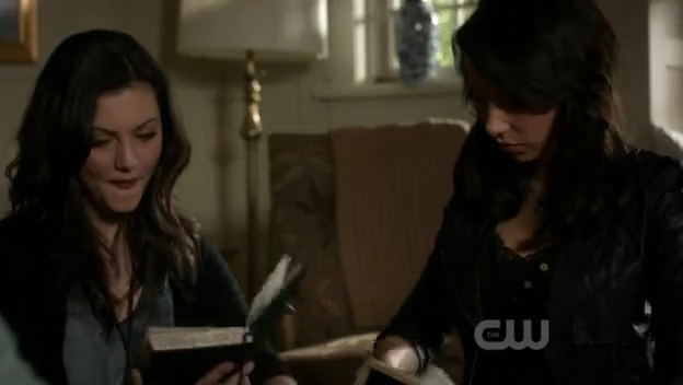 VampireDiariesWorld-dot-org_TheSecretCircle-S01E19-0096.jpg
