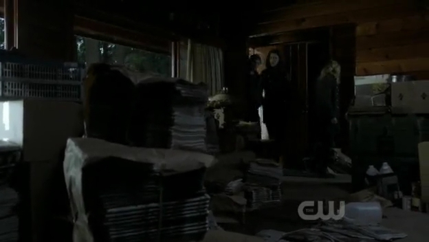 VampireDiariesWorld-dot-org_TheSecretCircle-S01E19-0467.jpg