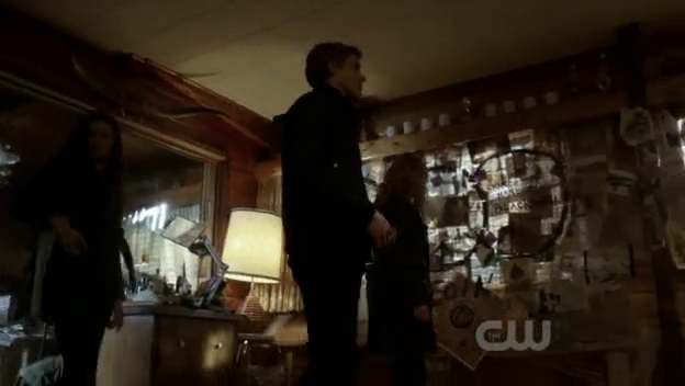 VampireDiariesWorld-dot-org_TheSecretCircle-S01E19-0488.jpg