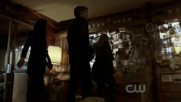 VampireDiariesWorld-dot-org_TheSecretCircle-S01E19-0489.jpg
