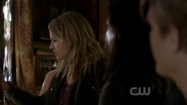 VampireDiariesWorld-dot-org_TheSecretCircle-S01E19-0509.jpg