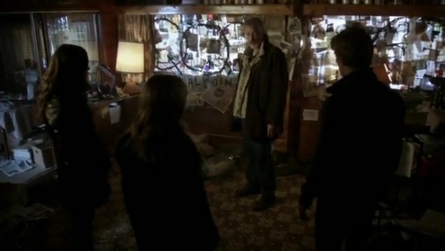 VampireDiariesWorld-dot-org_TheSecretCircle-S01E19-0700.jpg