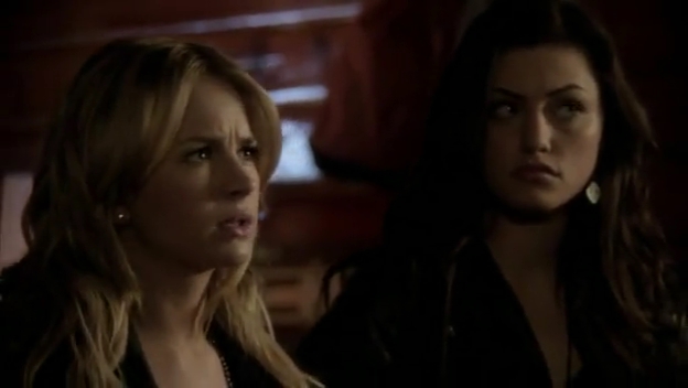 VampireDiariesWorld-dot-org_TheSecretCircle-S01E19-0715.jpg