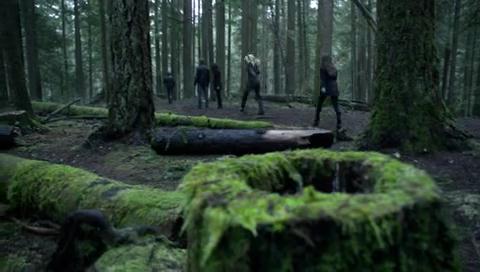 VampireDiariesWorld-dot-org_TheSecretCircle-S01E20-1503.jpg