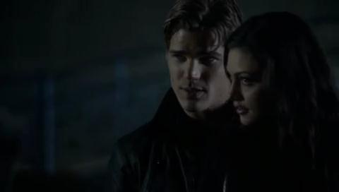 VampireDiariesWorld-dot-org_TheSecretCircle-S01E20-2051.jpg