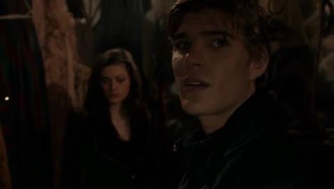VampireDiariesWorld-dot-org_TheSecretCircle-S01E20-2327.jpg