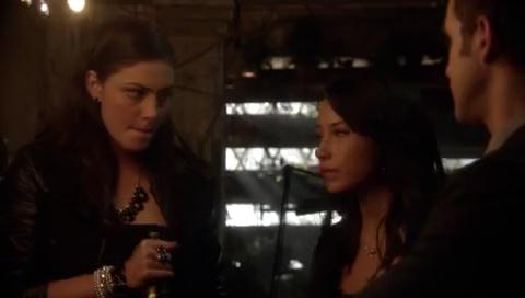 VampireDiariesWorld-dot-org_TheSecretCircle-S01E21-0815.jpg