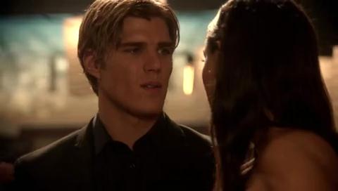 VampireDiariesWorld-dot-org_TheSecretCircle-S01E21-1582.jpg