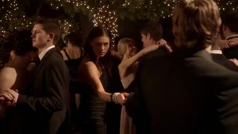 VampireDiariesWorld-dot-org_TheSecretCircle-S01E21-1597.jpg