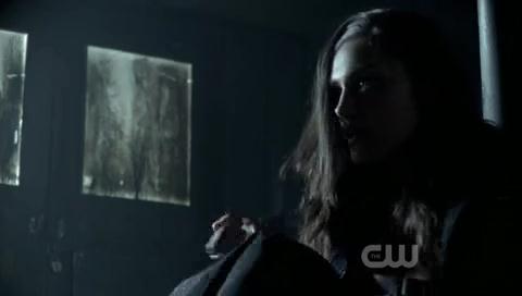 VampireDiariesWorld-dot-org_TheSecretCircle-S01E22-0605.jpg