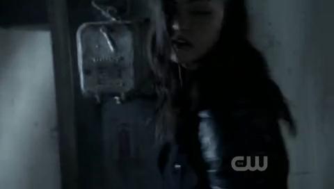 VampireDiariesWorld-dot-org_TheSecretCircle-S01E22-0649.jpg