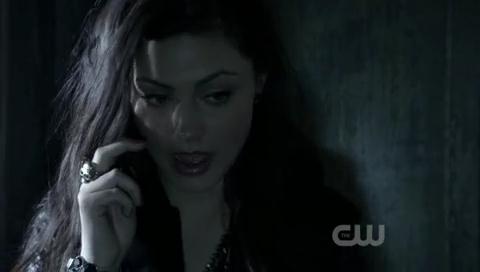 VampireDiariesWorld-dot-org_TheSecretCircle-S01E22-0674.jpg