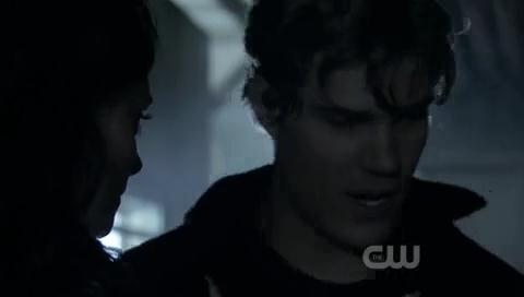 VampireDiariesWorld-dot-org_TheSecretCircle-S01E22-1127.jpg