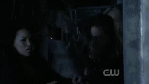 VampireDiariesWorld-dot-org_TheSecretCircle-S01E22-1411.jpg