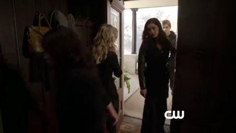 VampireDiariesWorld-dot-org_TheSecretCircle-S01E22-1791.jpg