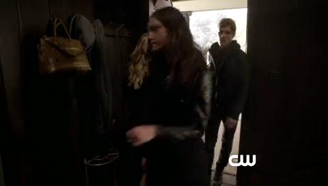 VampireDiariesWorld-dot-org_TheSecretCircle-S01E22-1792.jpg