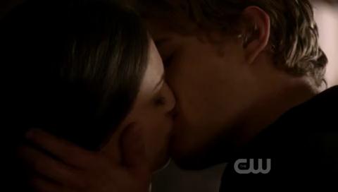 VampireDiariesWorld-dot-org_TheSecretCircle-S01E22-1891.jpg