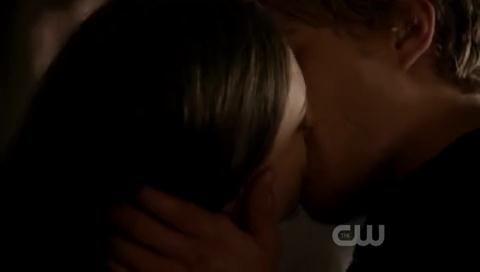 VampireDiariesWorld-dot-org_TheSecretCircle-S01E22-1893.jpg