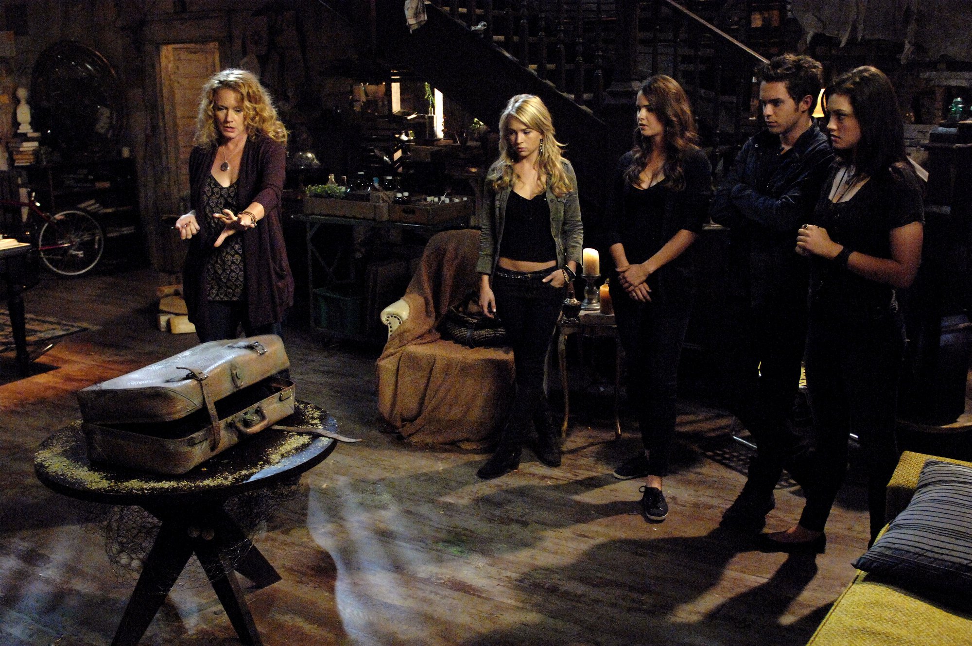 1x05-003.jpg
