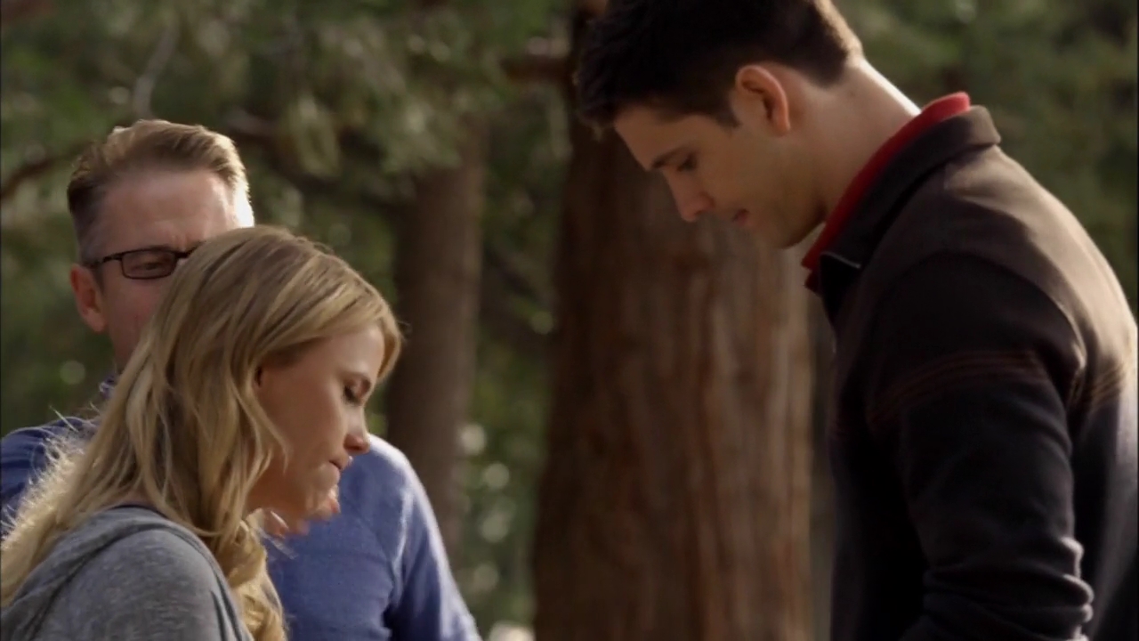 VampireDiariesWorld-dot-nl_AdvanceandRetreat_1924.jpg