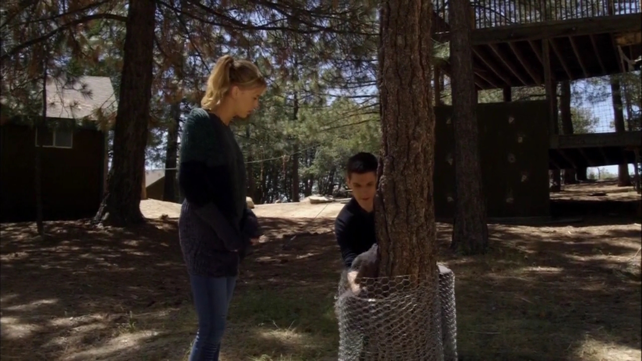 VampireDiariesWorld-dot-nl_AdvanceandRetreat_2707.jpg