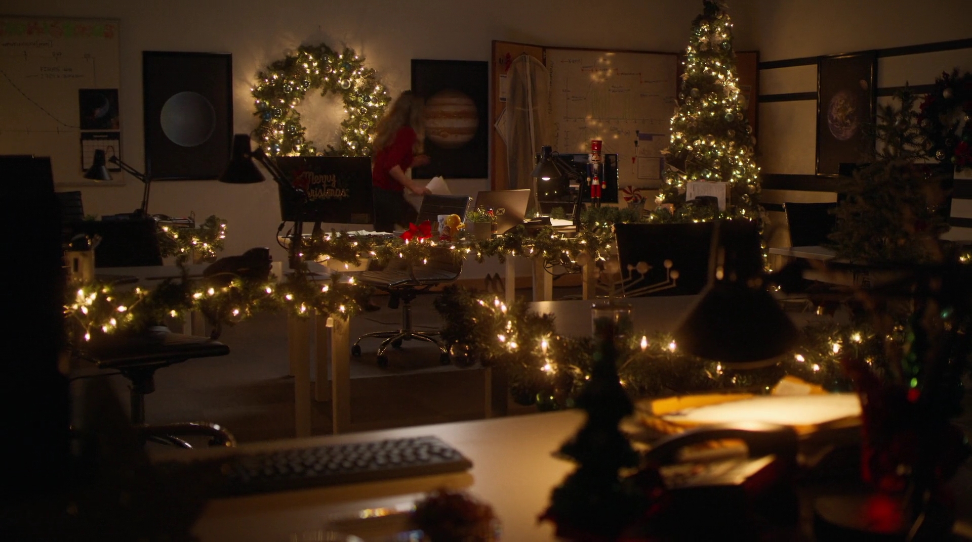 VampireDiariesWorld-dot-nl_AChristmasStar0091.jpg