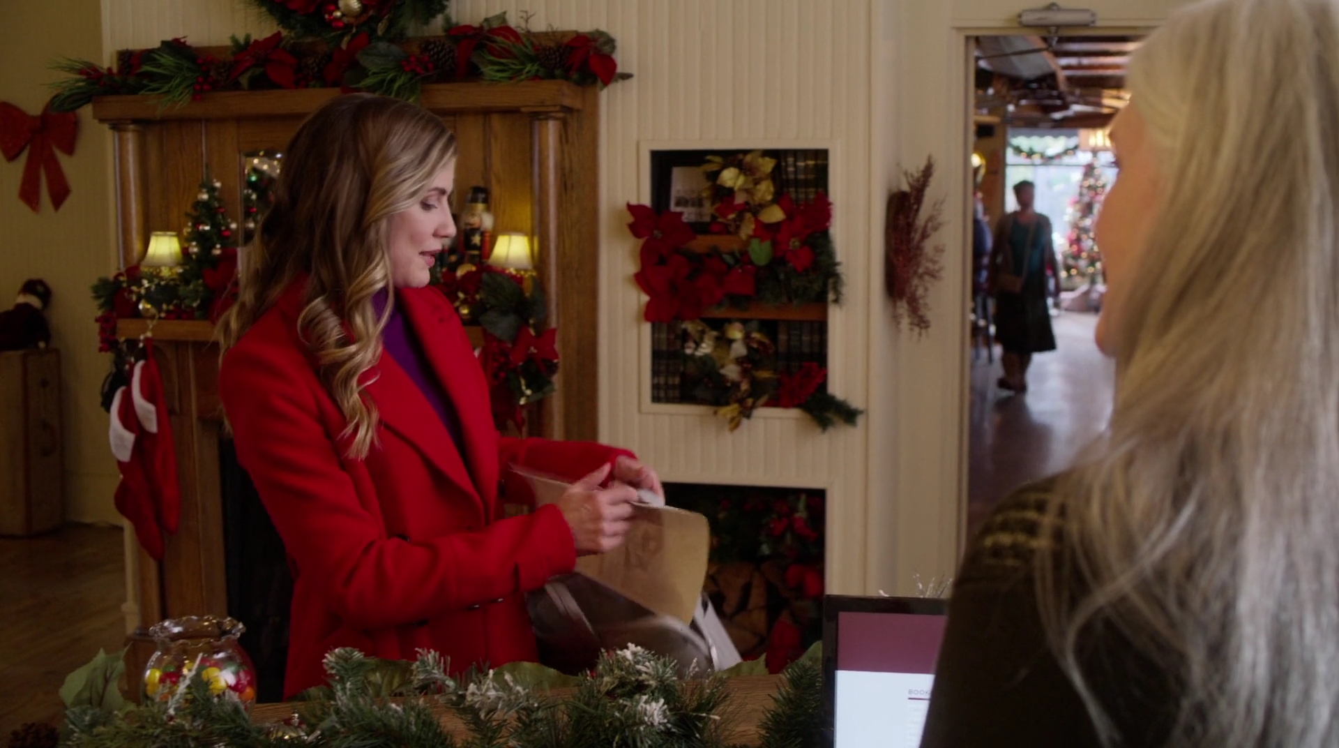 VampireDiariesWorld-dot-nl_AChristmasStar0716.jpg
