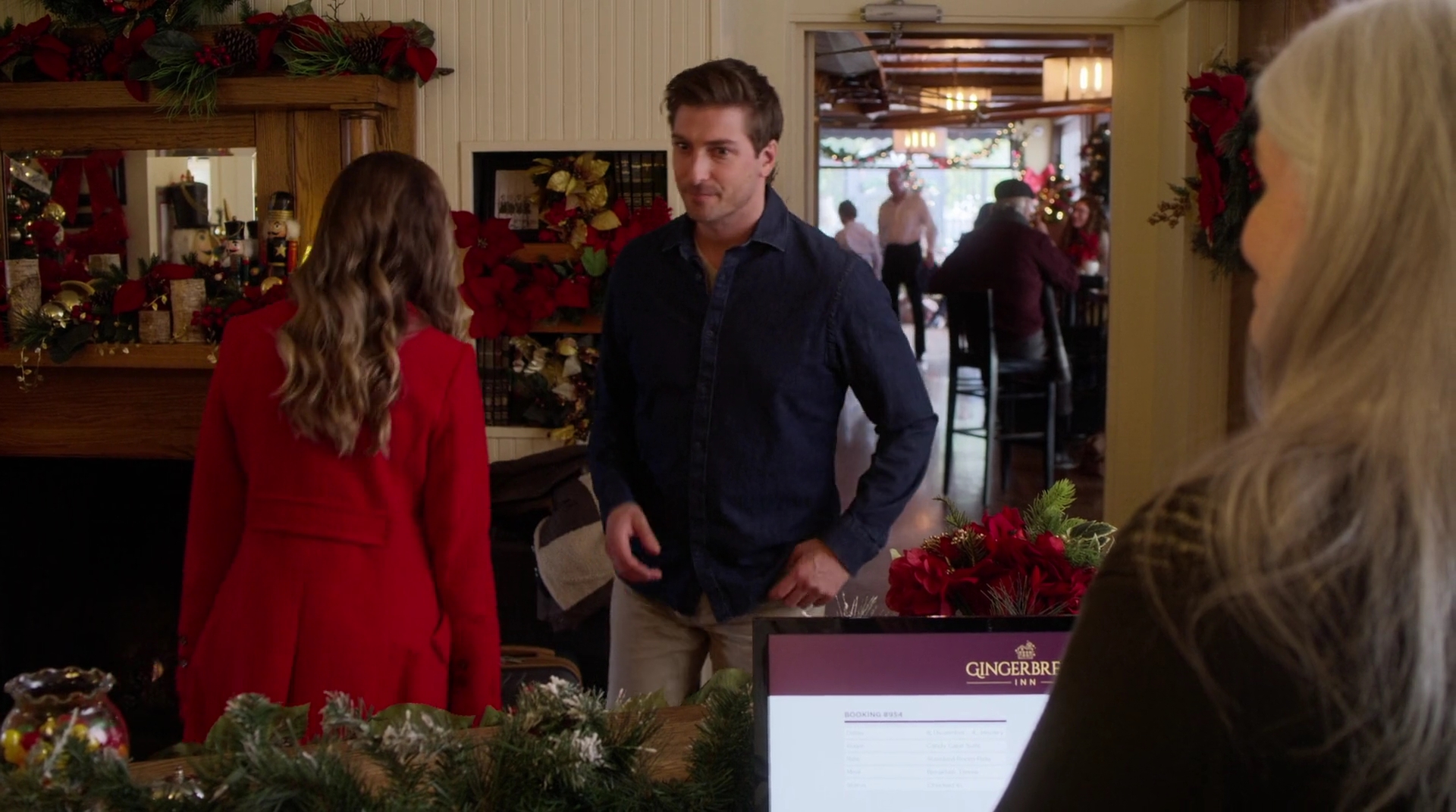 VampireDiariesWorld-dot-nl_AChristmasStar0793.jpg