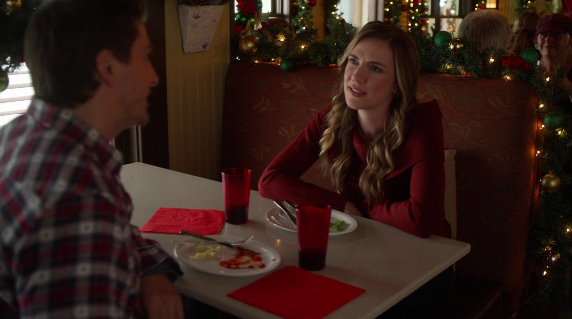 VampireDiariesWorld-dot-nl_AChristmasStar1167.jpg