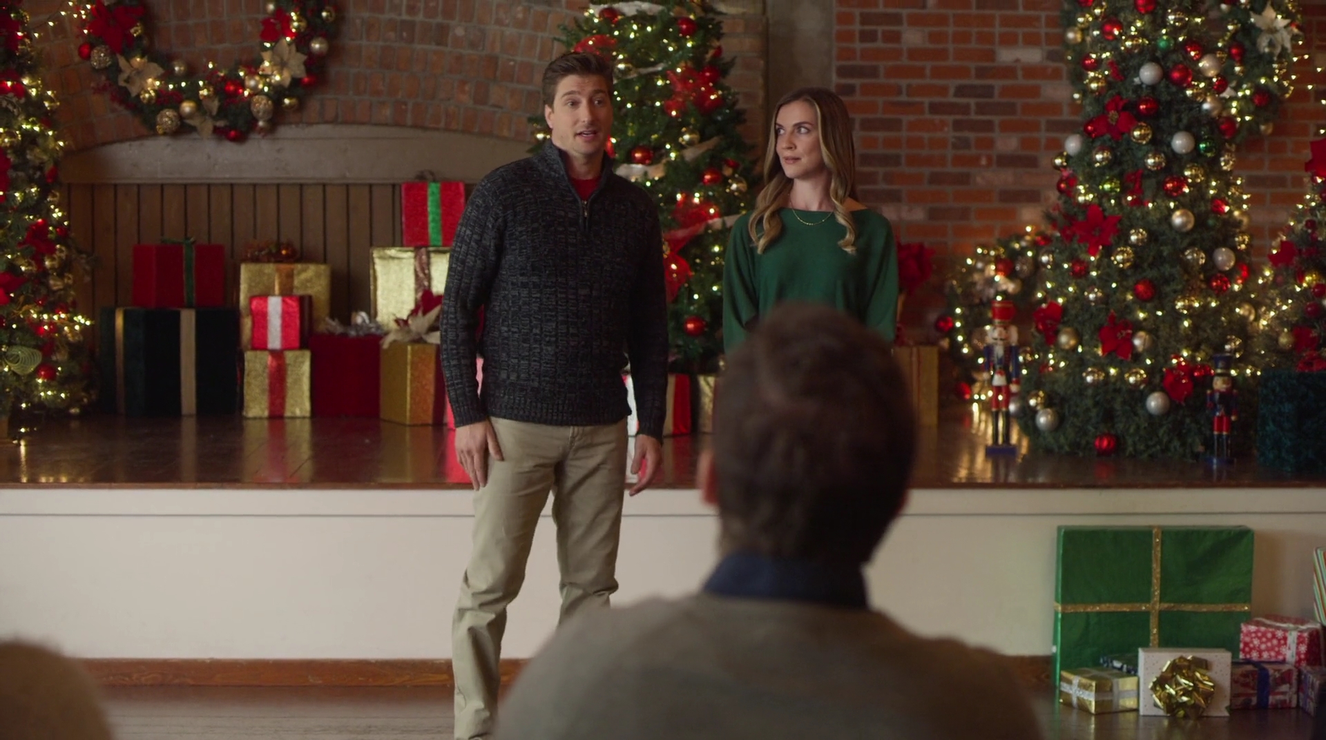 VampireDiariesWorld-dot-nl_AChristmasStar3164.jpg