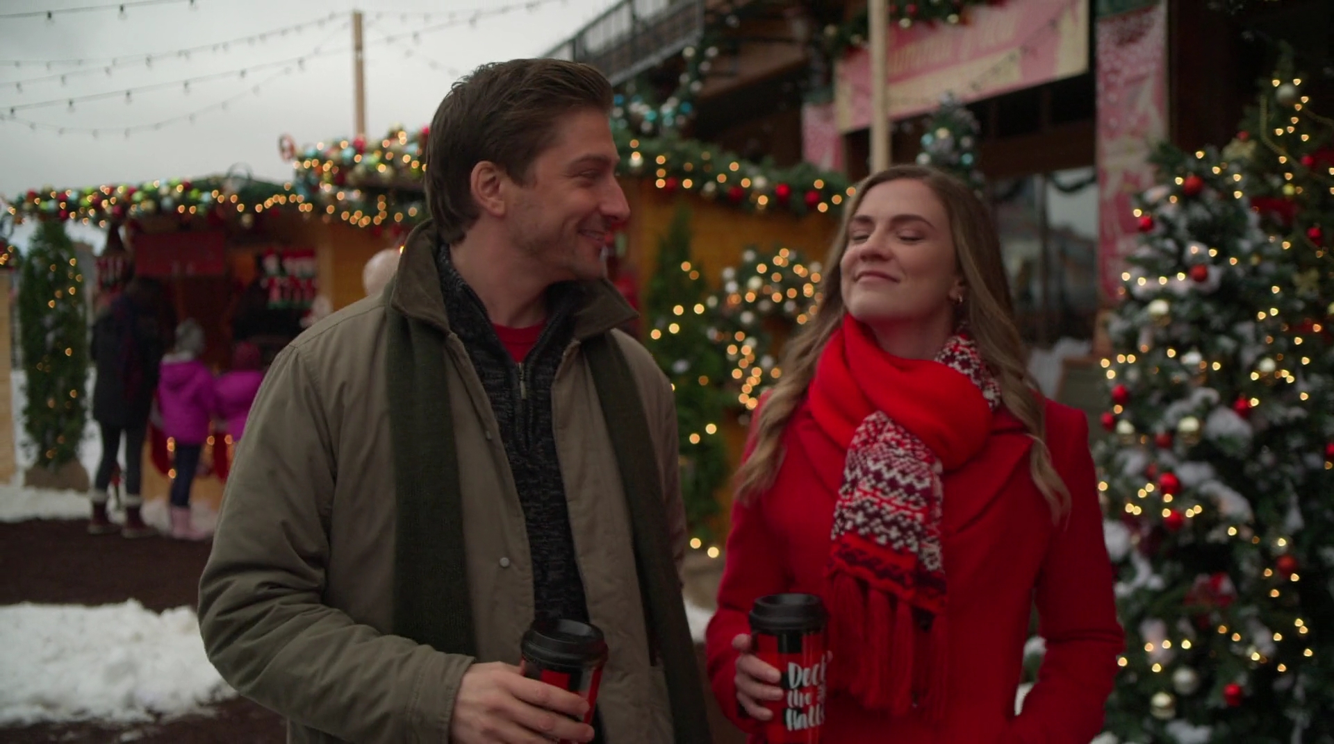 VampireDiariesWorld-dot-nl_AChristmasStar3302.jpg