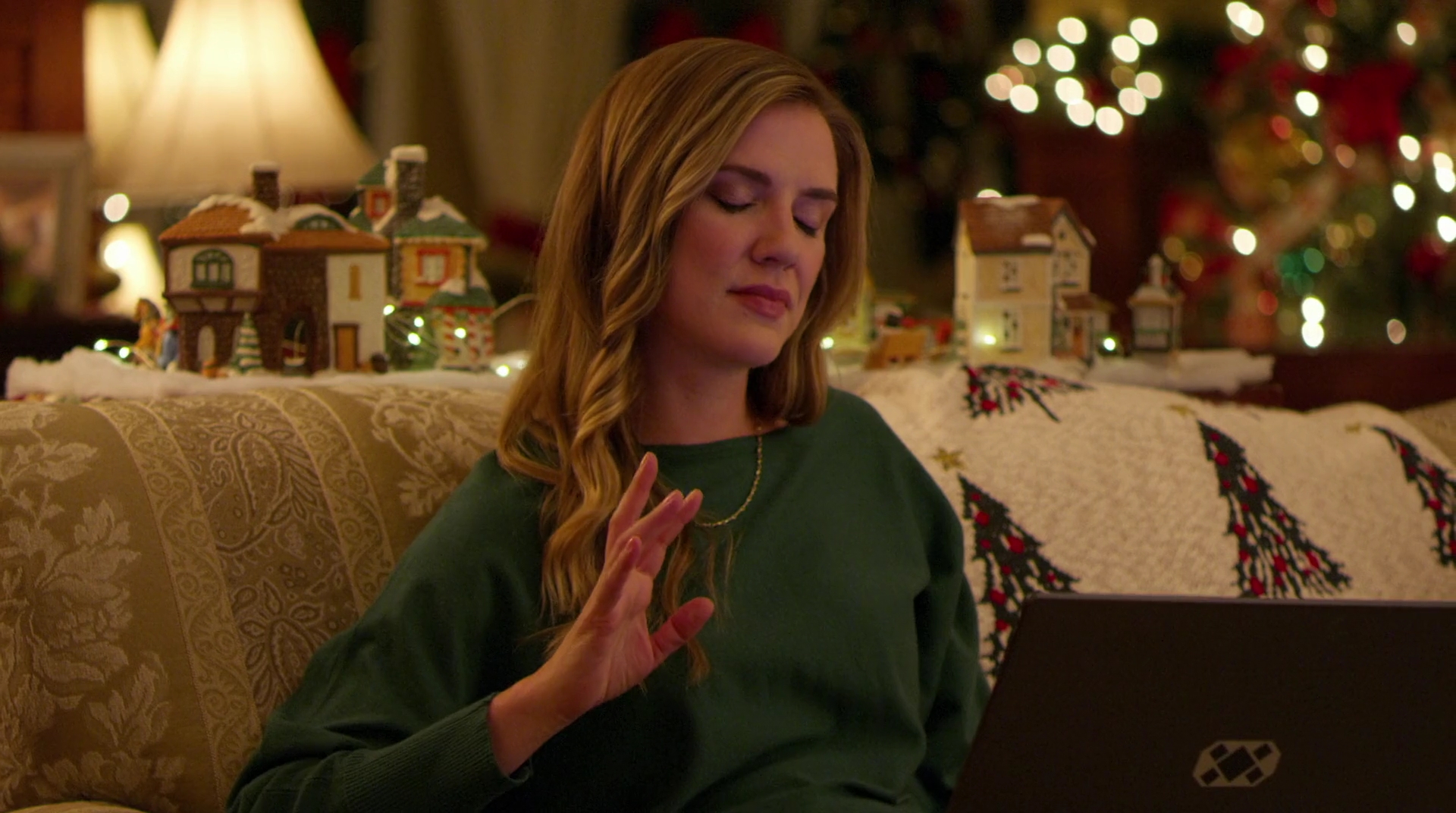 VampireDiariesWorld-dot-nl_AChristmasStar3412.jpg