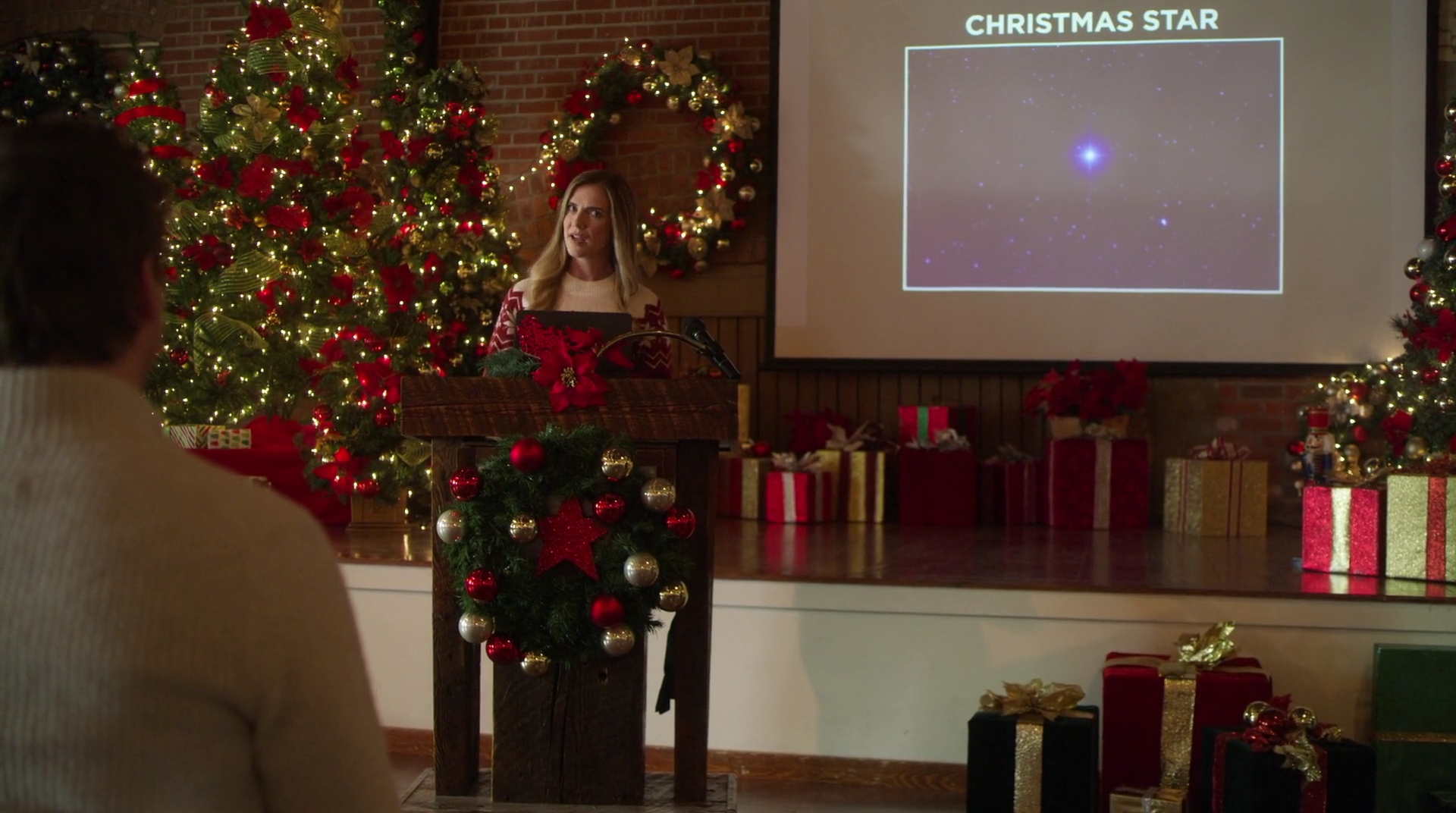 VampireDiariesWorld-dot-nl_AChristmasStar3526.jpg