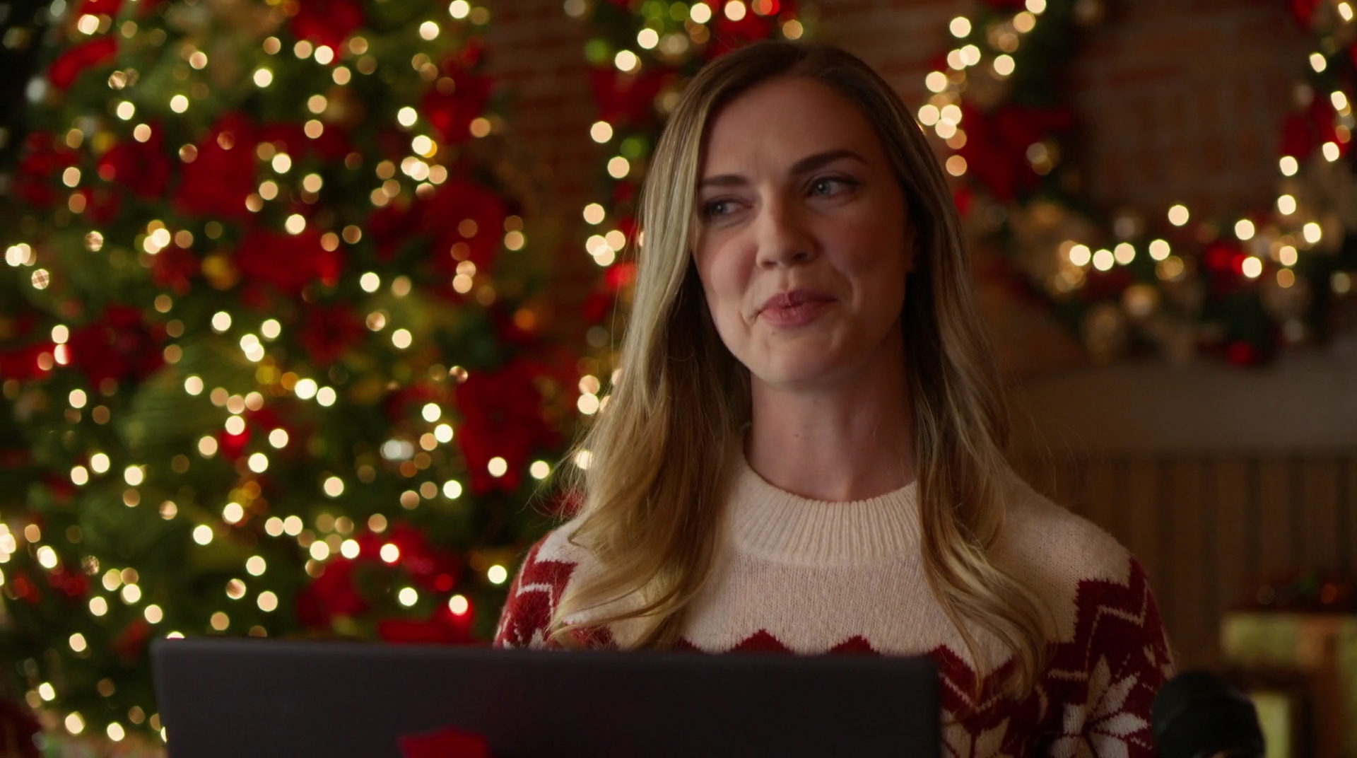 VampireDiariesWorld-dot-nl_AChristmasStar3567.jpg