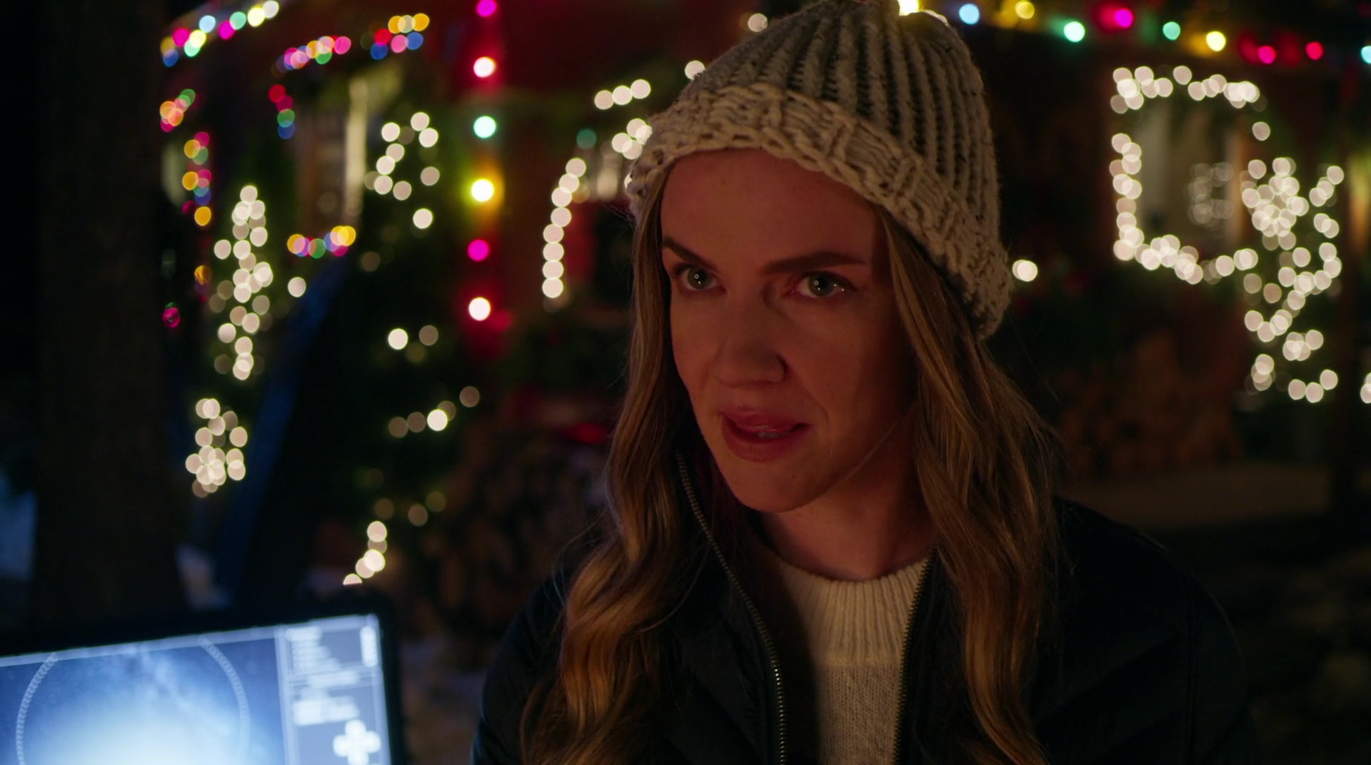 VampireDiariesWorld-dot-nl_AChristmasStar3919.jpg