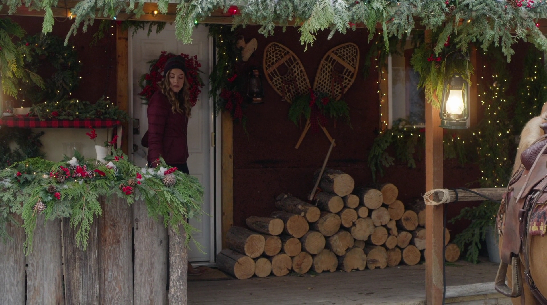 VampireDiariesWorld-dot-nl_AChristmasStar4295.jpg