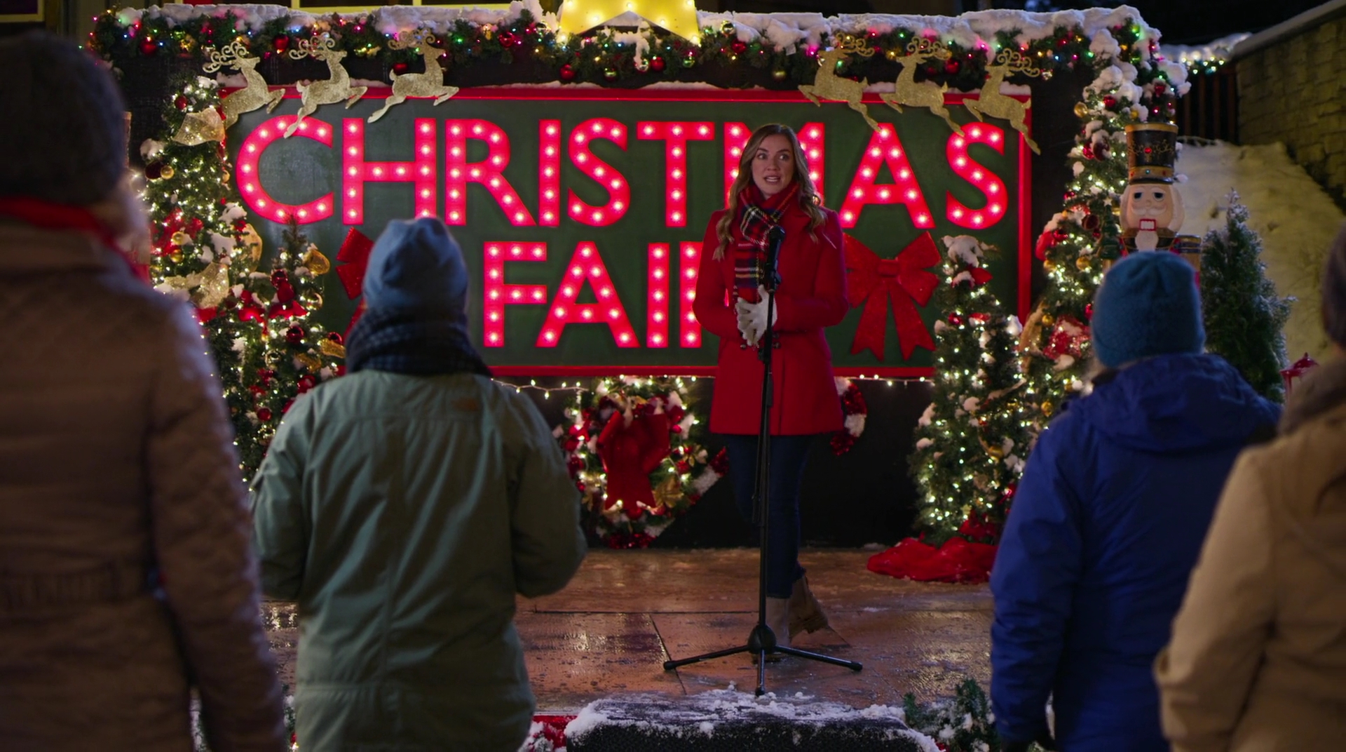 VampireDiariesWorld-dot-nl_AChristmasStar4434.jpg VampireDiariesWorld-dot-nl_AChristmasStar4434.jpg