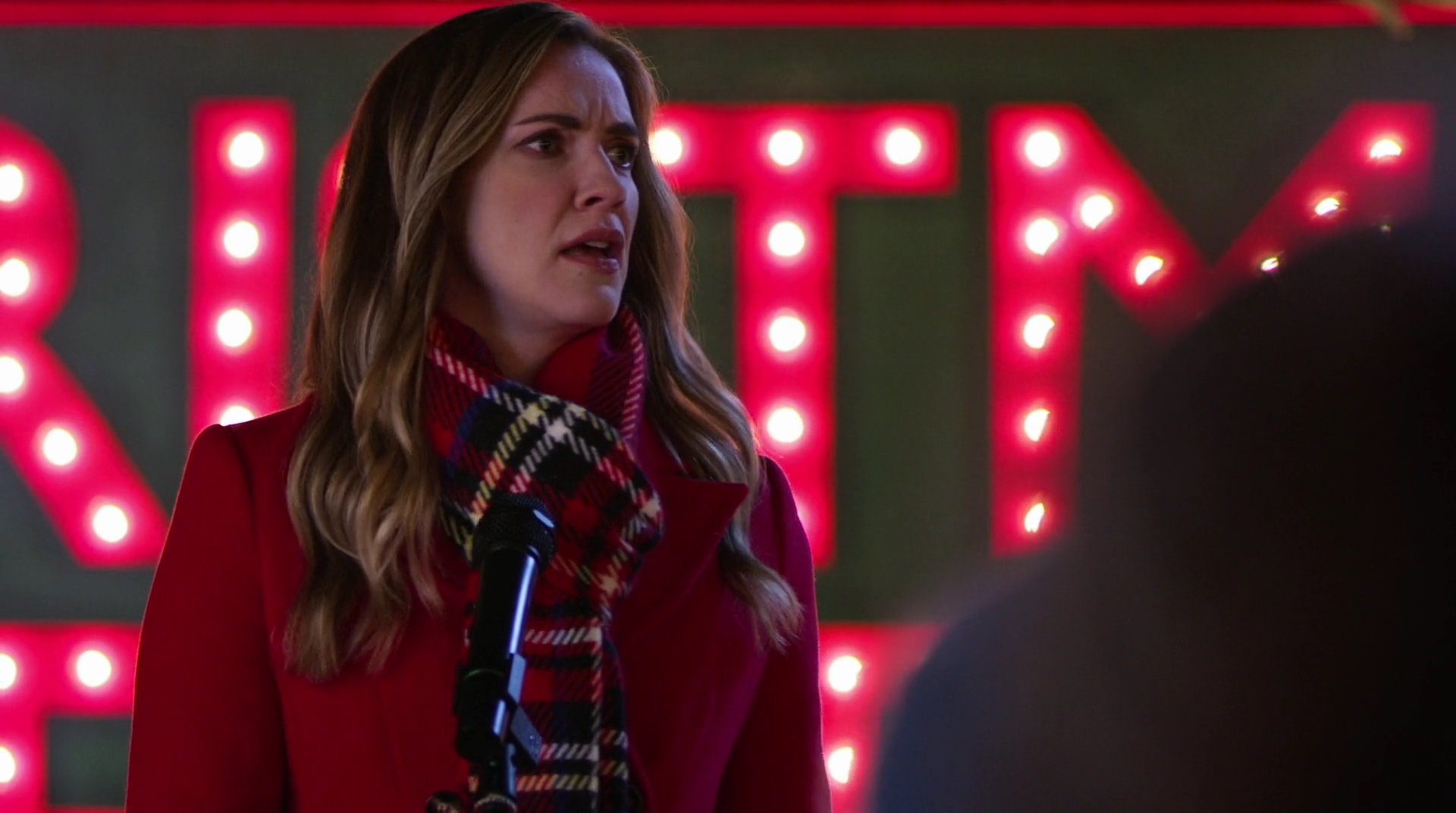 VampireDiariesWorld-dot-nl_AChristmasStar4475.jpg