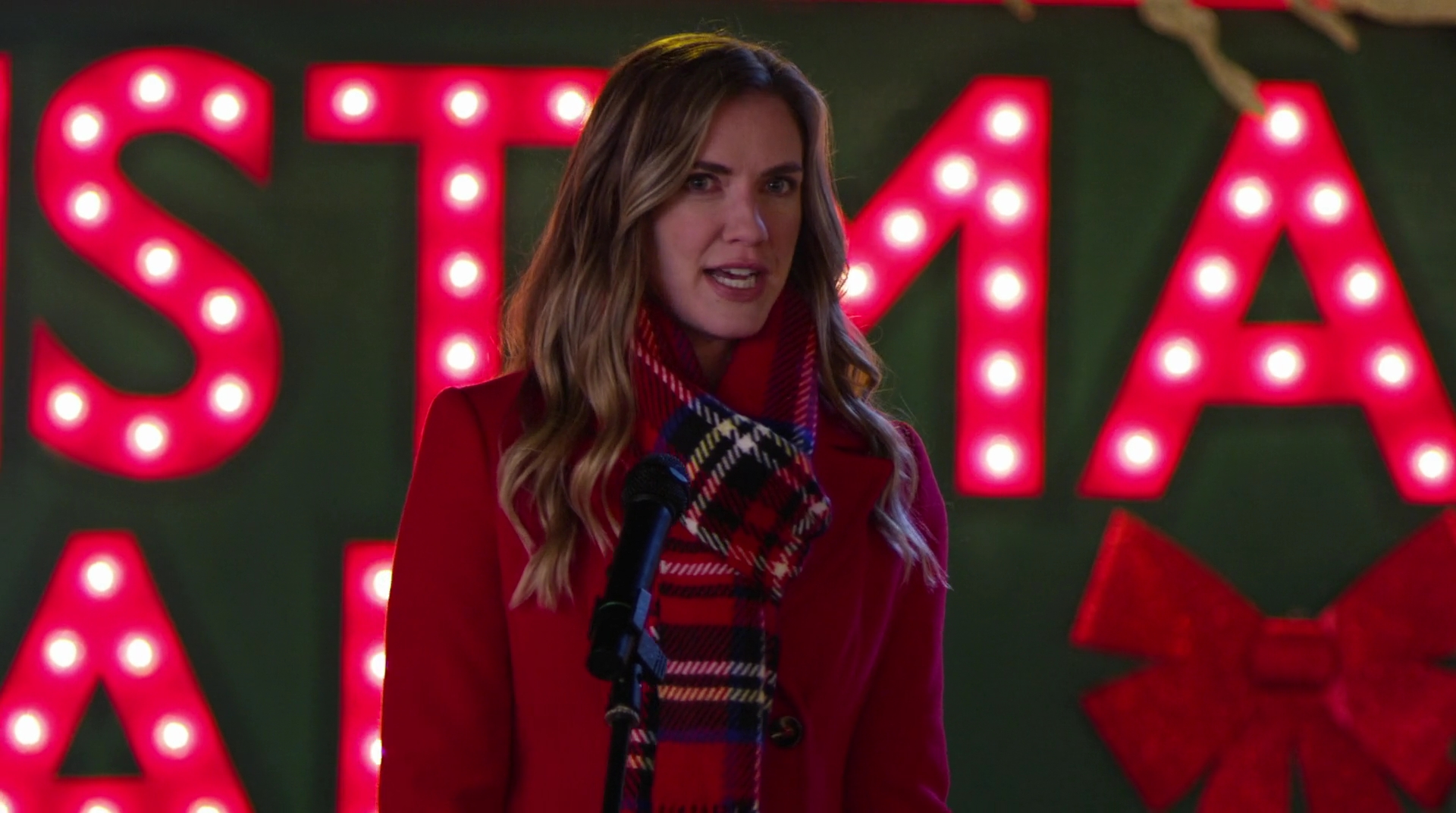 VampireDiariesWorld-dot-nl_AChristmasStar4490.jpg
