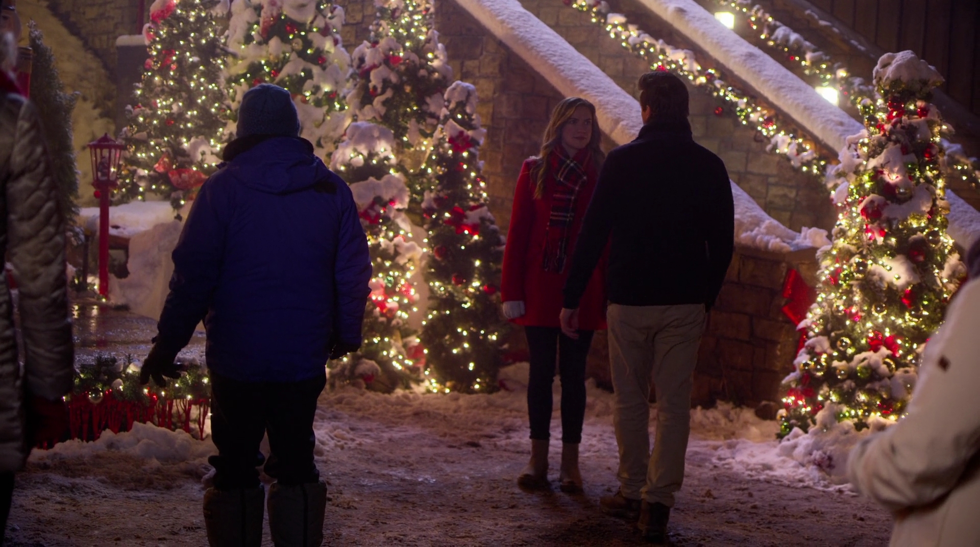 VampireDiariesWorld-dot-nl_AChristmasStar4615.jpg