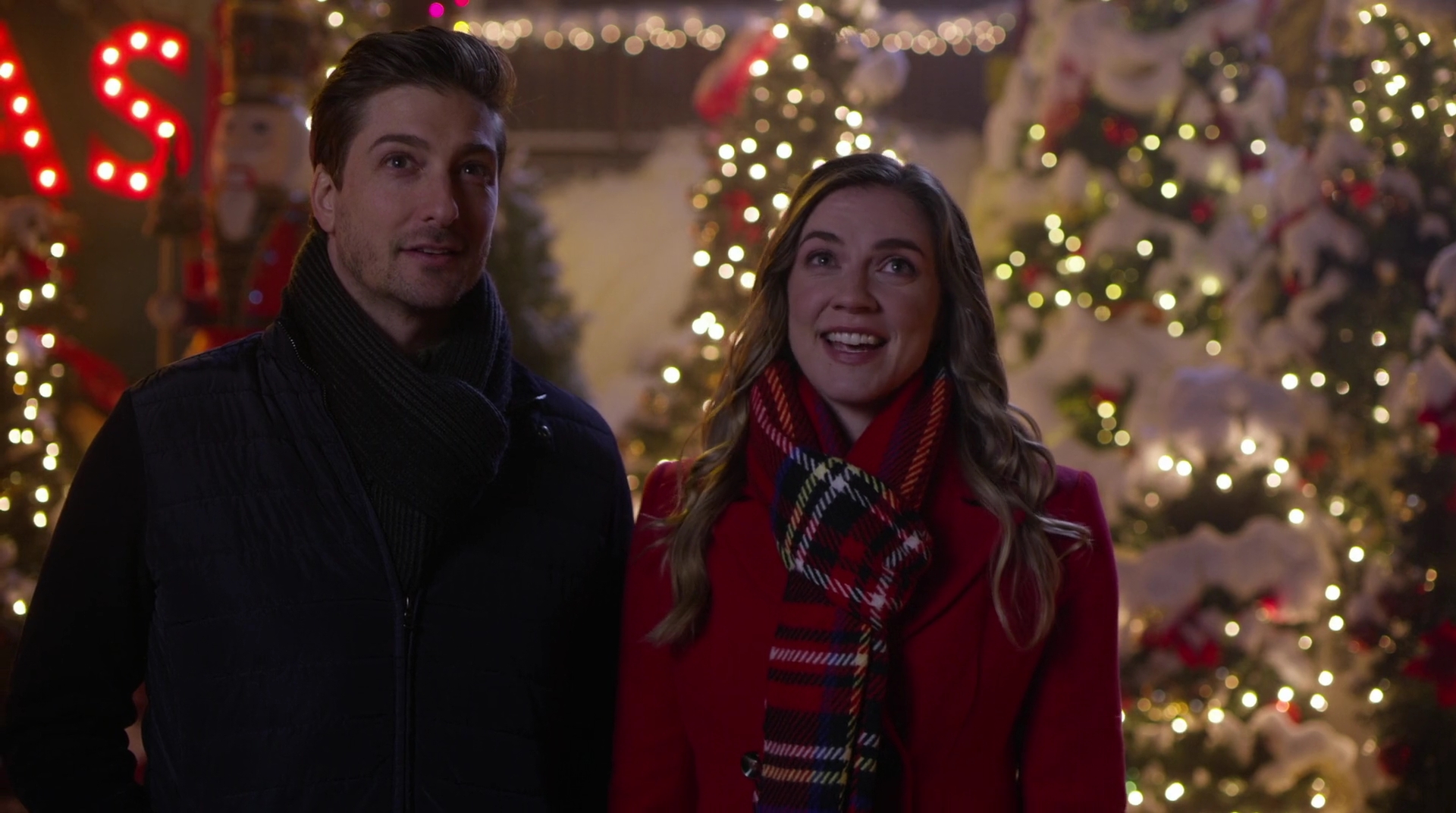 VampireDiariesWorld-dot-nl_AChristmasStar4684.jpg