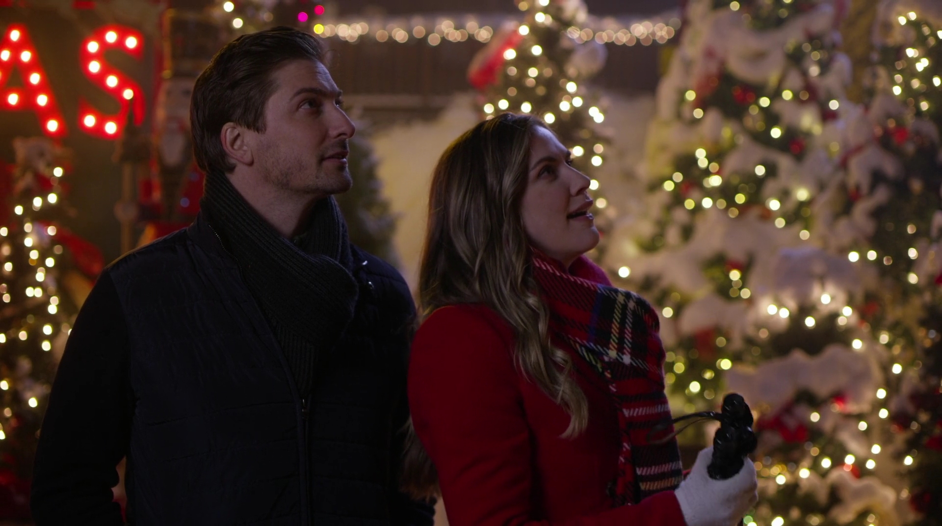 VampireDiariesWorld-dot-nl_AChristmasStar4738.jpg