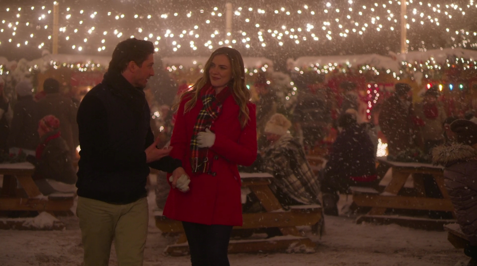 VampireDiariesWorld-dot-nl_AChristmasStar4833.jpg
