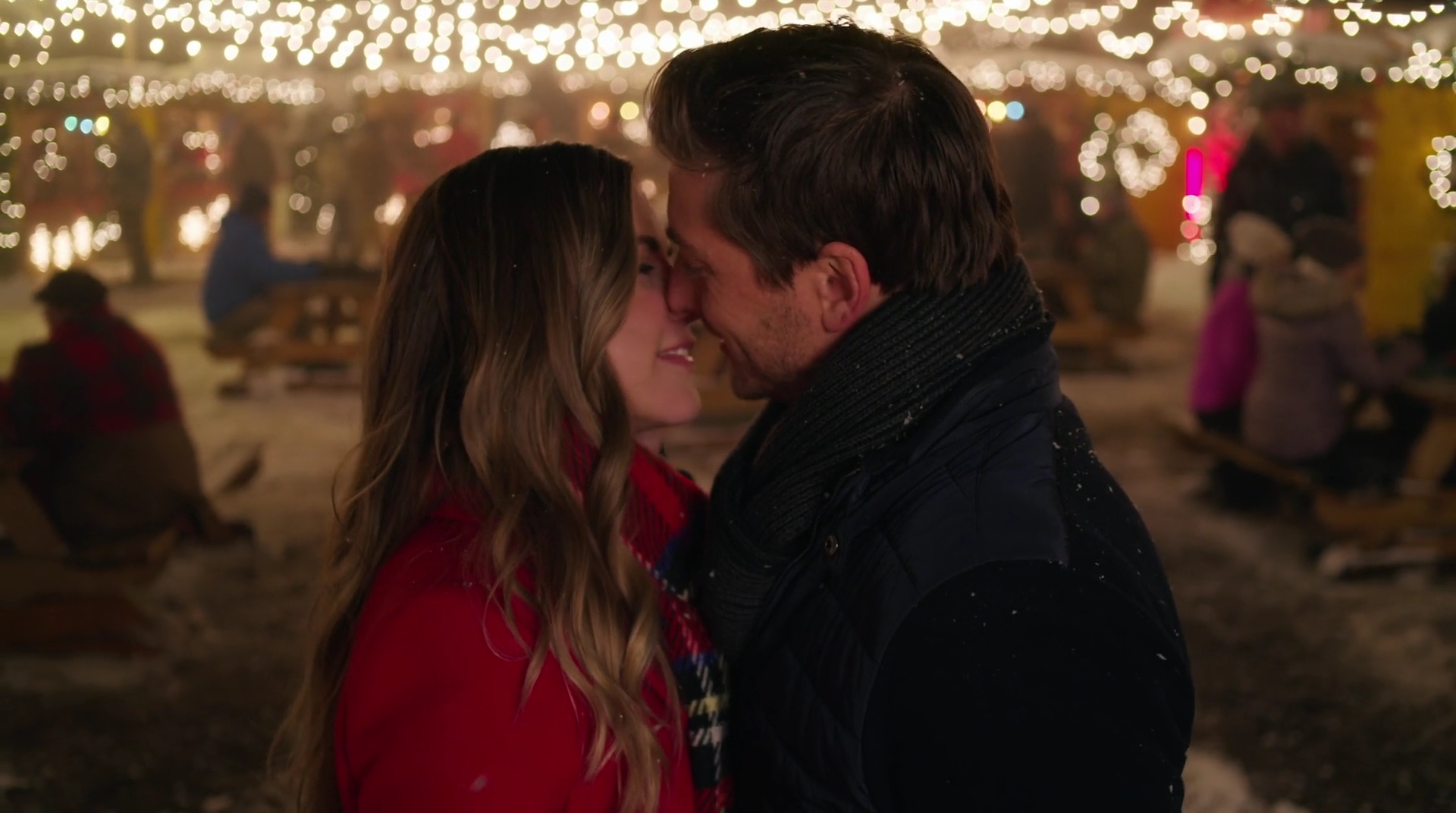 VampireDiariesWorld-dot-nl_AChristmasStar5000.jpg