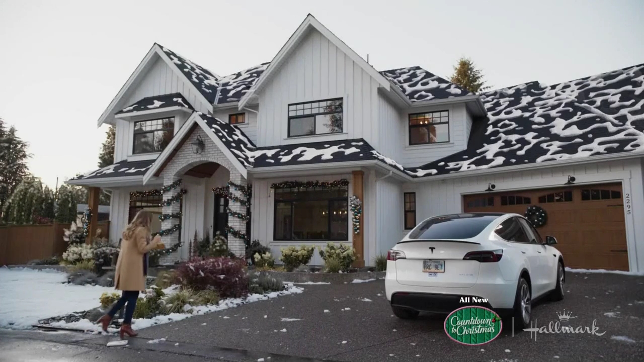 vampirediariesworld-dot-nl_ChristmasAtTheGoldenDragon0853.jpg